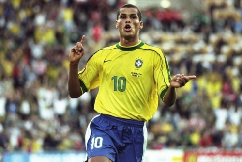 后场球员在 后场球员在