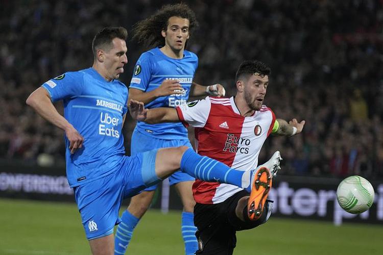 他在比赛中 他在比赛中