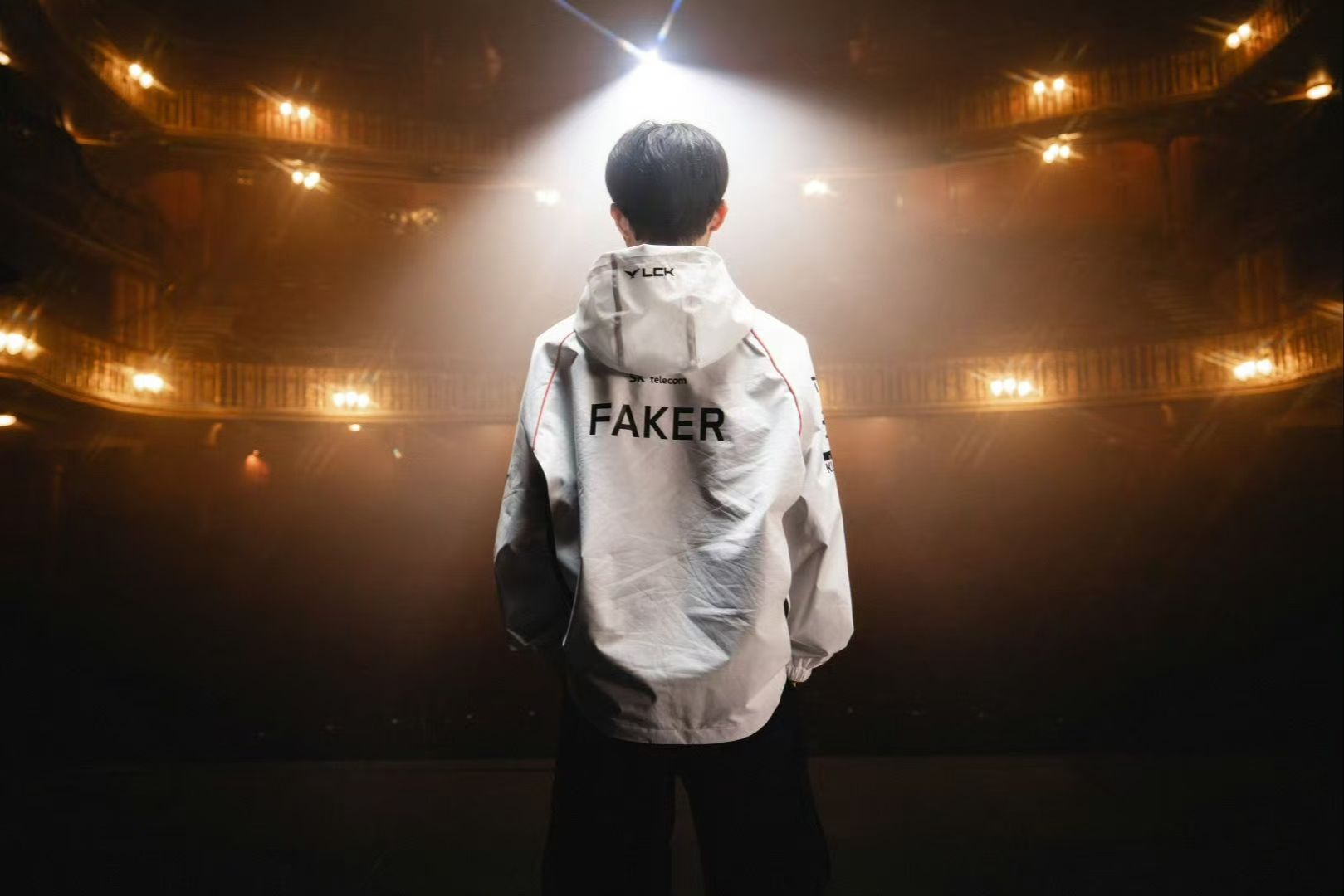 育与小龙层 育与小龙层