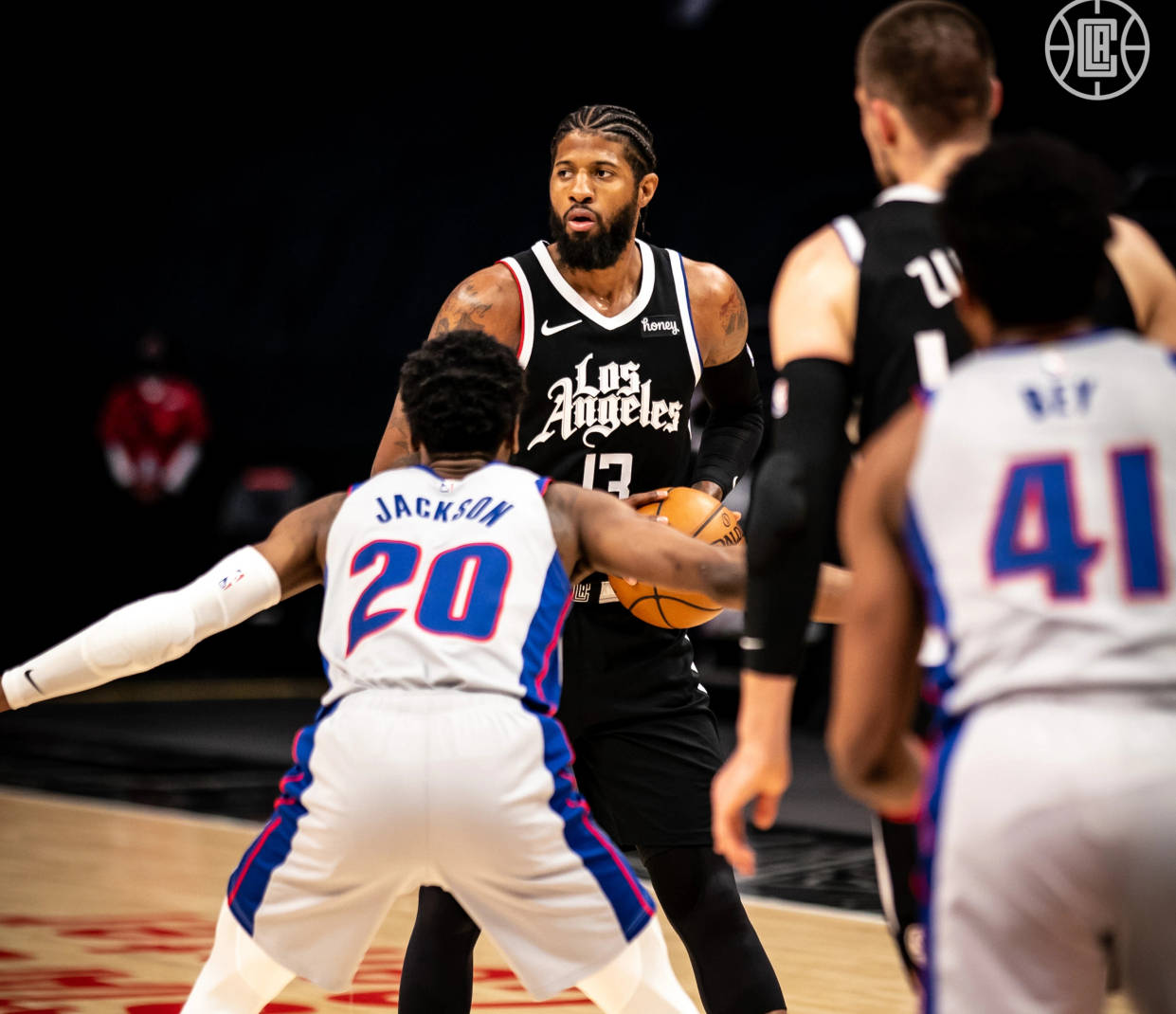 伊萨克在对 伊萨克在对