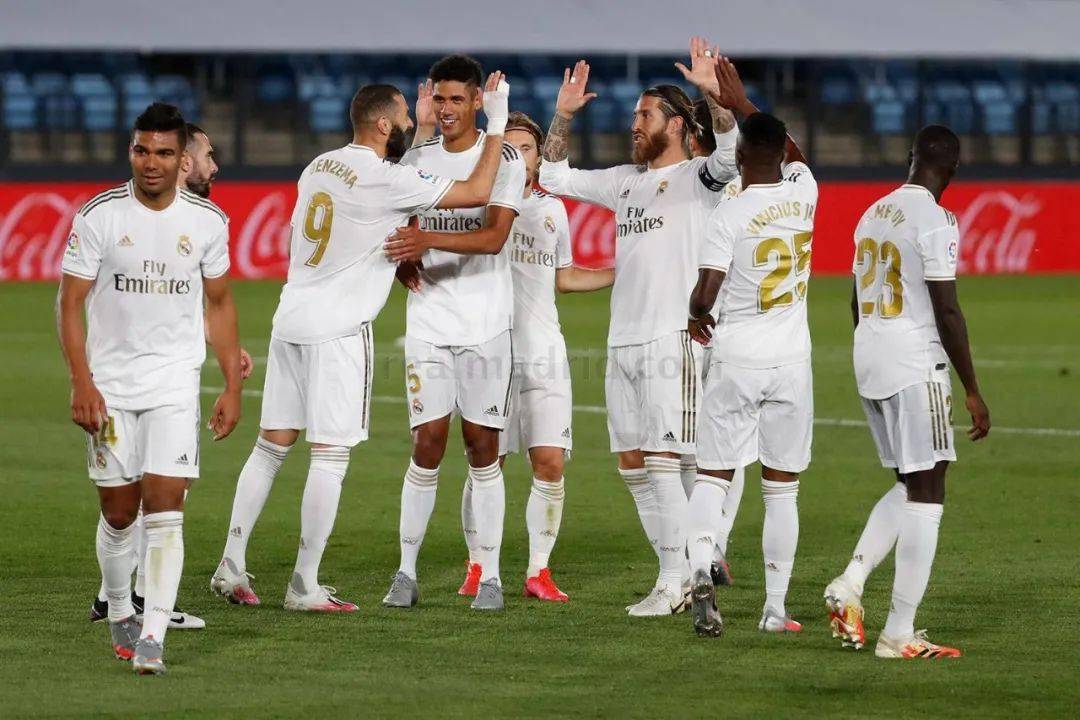 老鹰的攻守 老鹰的攻守